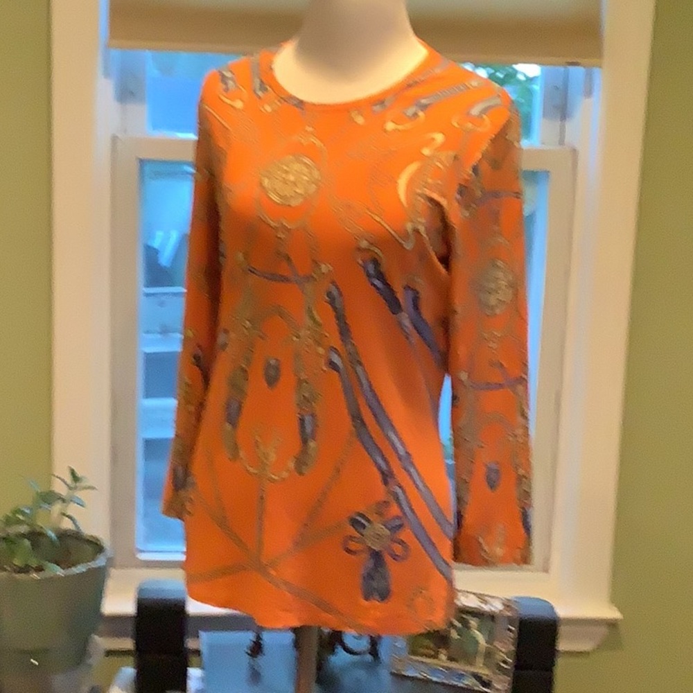 Designer top